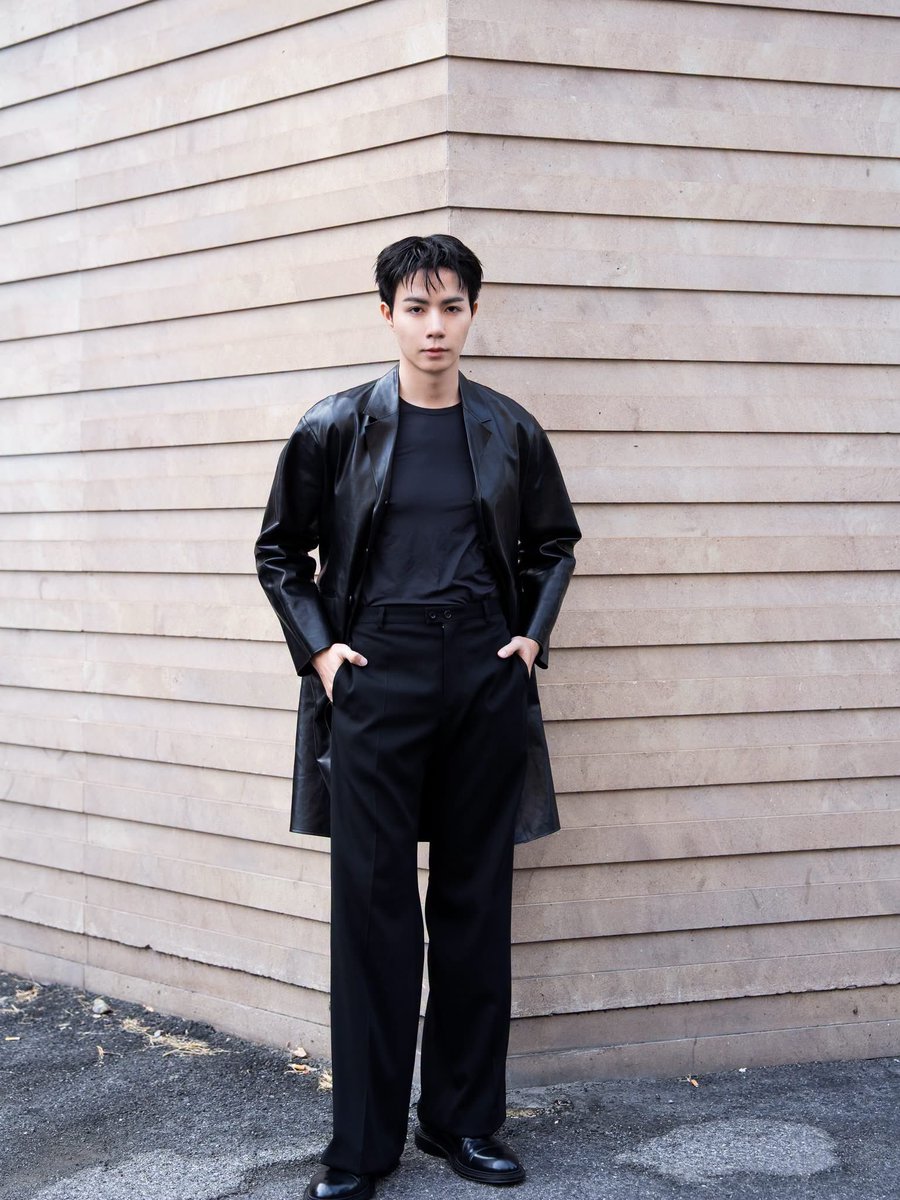 thaifashiond's tweet photo. #UPDATE: ‘ซี-พฤกษ์’ @zee_pruk ร่วมชมแฟชั่นโชว์ Jil Sander Spring/Summer 2027 ณ กรุงมิลาน ประเทศอิตาลี ใน Milan Fashion Week

@jilsander 
#JILSANDERxZEEPRUK
#JILSANDER https://t.co/oIjDy3DlMH