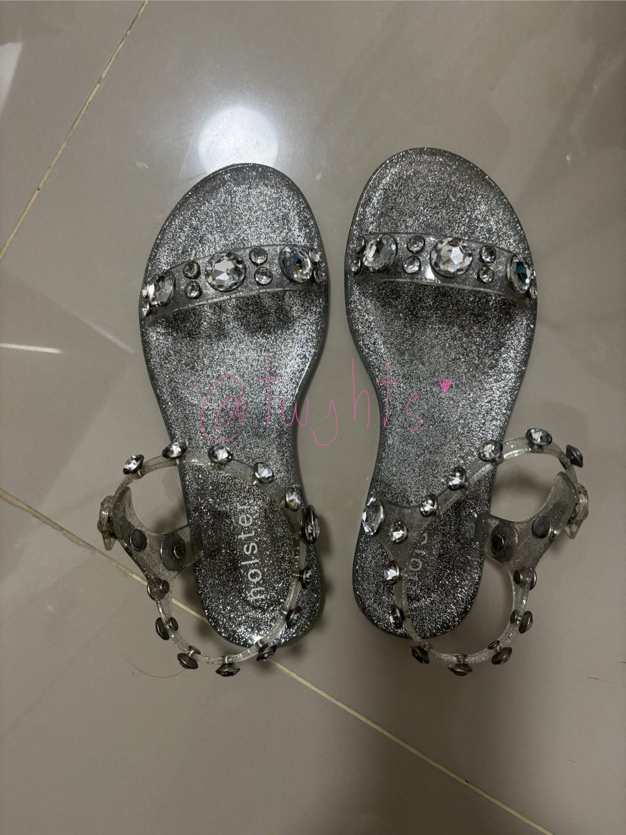 twjhts's tweet photo. ส่งต่อ HOLSTER AUSTRALIA – Viva Silver🎀
    1600 size 37
📮free shipping 
มีกล่อง ใส่ไม่กี่ครั้งค่ะ ตัวอักษรครบ เพชรครบ
dm ka 
#holster #รองเท้ามือสอง #holsterมือสอง #ส่งต่อholster #ส่งต่อholsterมือสอง #ส่งต่อรองเท้าholster #ส่งต่อรองเท้าholsterมือสอง https://t.co/r4v8Zo1eTS