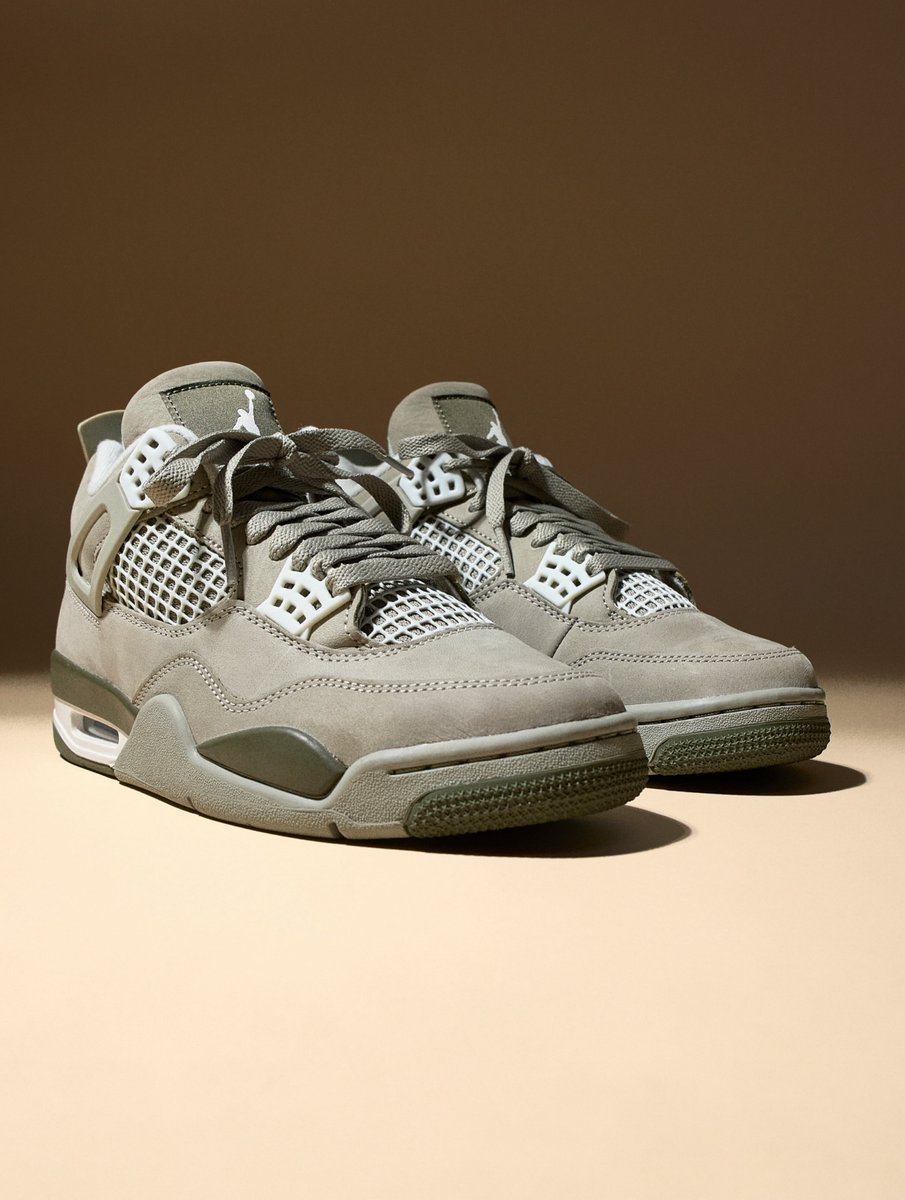 zSneakerHeadz's tweet photo. DETAILED LOOK: 2026 “Light Army” Air Jordan 4
Dropping on October 2 in Europe. 🪖 https://t.co/dcFLe5tOuz