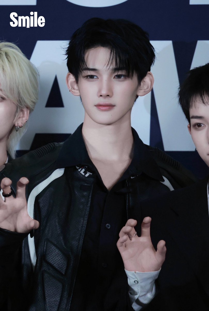 smilee0708's tweet photo. 260827 K-WORLD DREAM AWARDS
#ジョウ #JO #죠 #앤팀 #andTEAM https://t.co/nfXAhOxQ5u