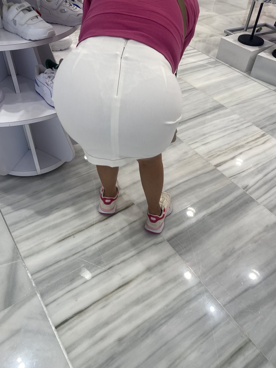 chaparritasex13's tweet photo. De compras https://t.co/LtnjVEvRXj
