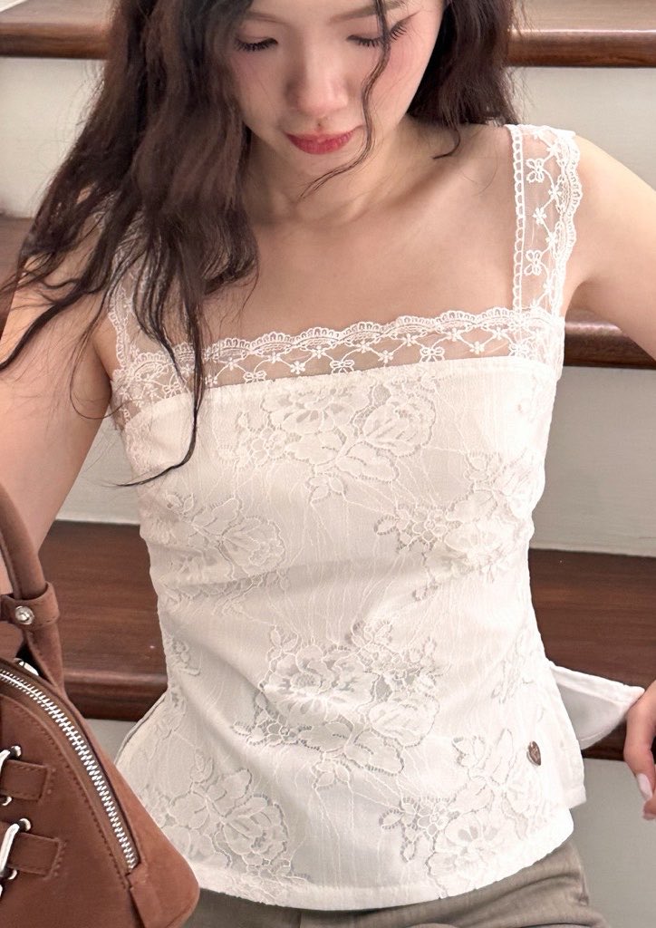 Bunnyi3k's tweet photo. ป้ายยาชุดเซ็ทของร้าน ddarling🫧 เป็นลูกไม้ที่น่ารักมั้กก ช่วงนี้มีเทรนพวงมาลัย เอาไปแต่งคู่รับรองน่ารัก100% แน่นอนนน✨🪷🎀🫶🏻☁️ https://t.co/xYuD5yGXfz