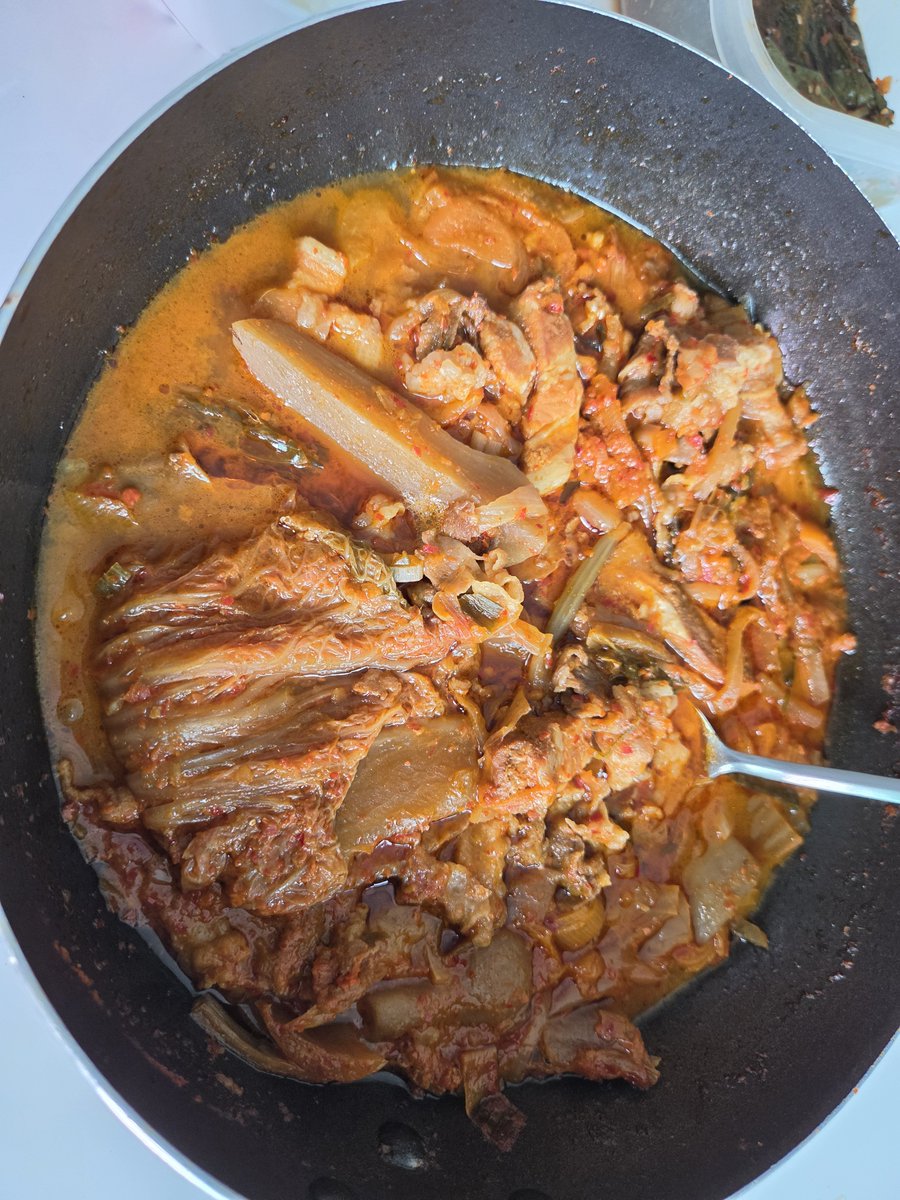 5tteang's tweet photo. 김치찜 밥 두공기 먹었네요!
다들 즐점하세요 https://t.co/SV28YMvfpu