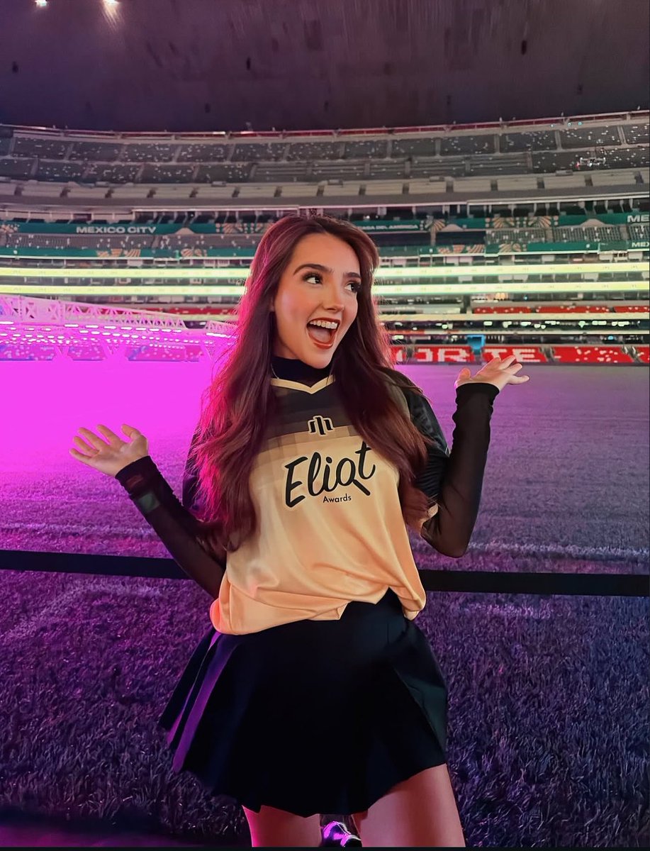hyericlouds's tweet photo. ella está nominada en una categoría musical más ✨ https://t.co/qmoJ4Y65fd