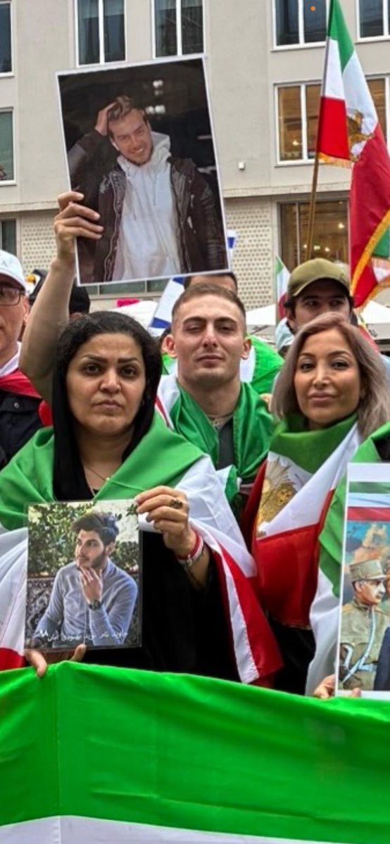 mahdi_jpg's tweet photo. 🚨 علی زارعی صدای ما بود، صدایش باشیم.

🚨 علی زارعی صدای ما بود، صدایش باشیم.

🚨 علی زارعی صدای ما بود، صدایش باشیم.

#علي_زارعی | #alizarei | #نه_به‌_اعدام https://t.co/3UUmDVabZO