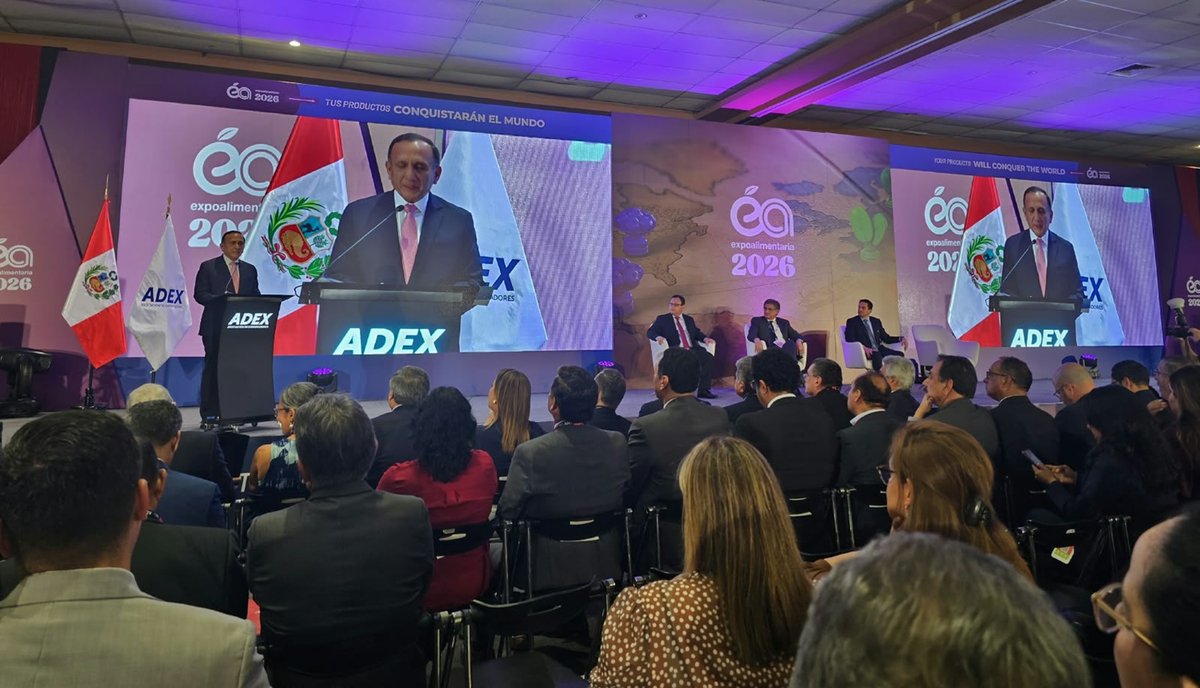 prensaperupe's tweet photo. 🇵🇪¡Expoalimentaria 2026! "Tres días donde el Perú le muestra su mejor cara al mundo. De US$ 393 millones a más de 12 mil millones, la revolución silenciosa del agro peruano y siete desafíos para que el crecimiento agroexportador no se detenga".     https://t.co/Kuf4ZKX13s https://t.co/l0Dovs5F7r