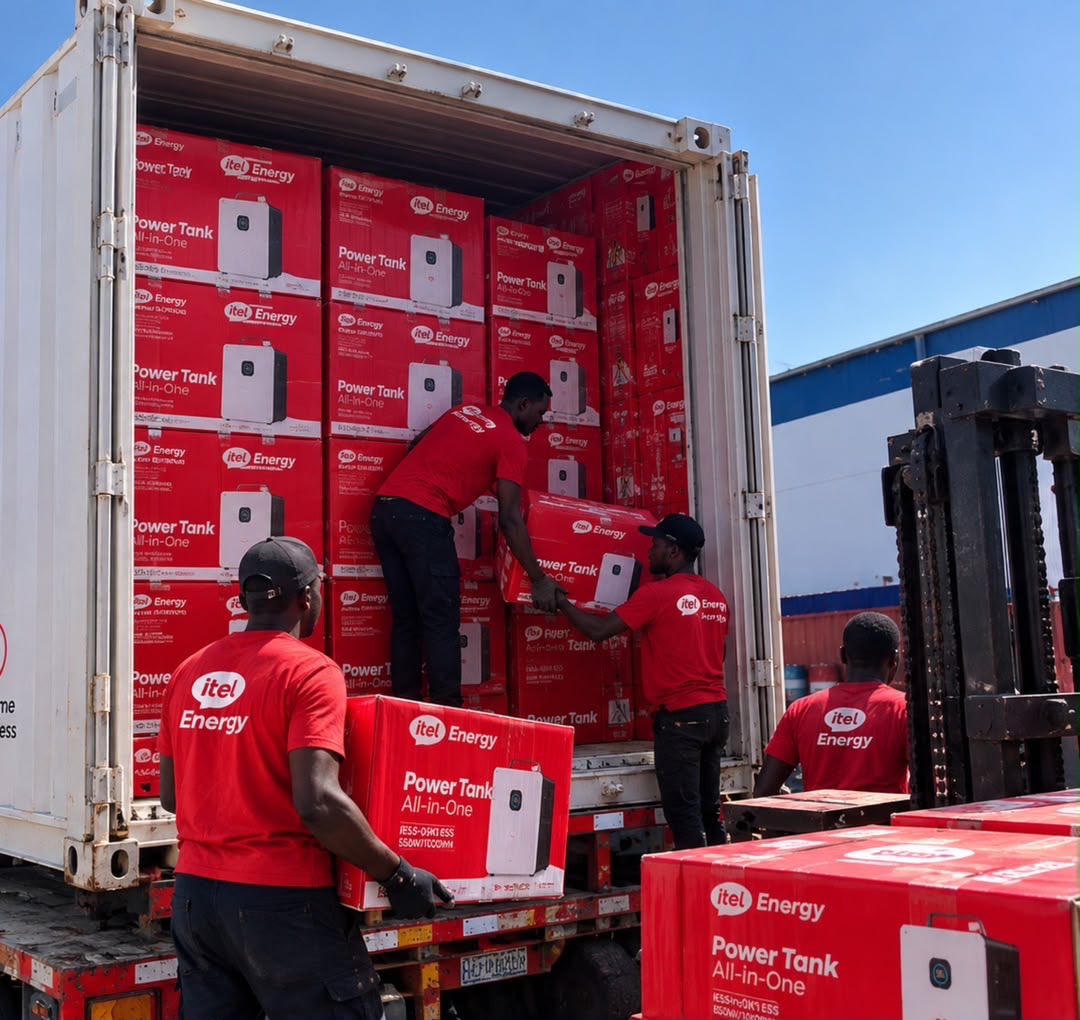 Christiantv8fj's tweet photo. Fresh Stock of itel Power Tank All-in-One has arrived!

No more NEPA wahala. No more fuel money.
This one box = Inverter + Battery + Controller inside. Just connect your solar panel and enjoy 24/7 light.

✅ 550W / 1000W - Carry TV, Fan, Lights, Decoder https://t.co/dqPG6E3hr2