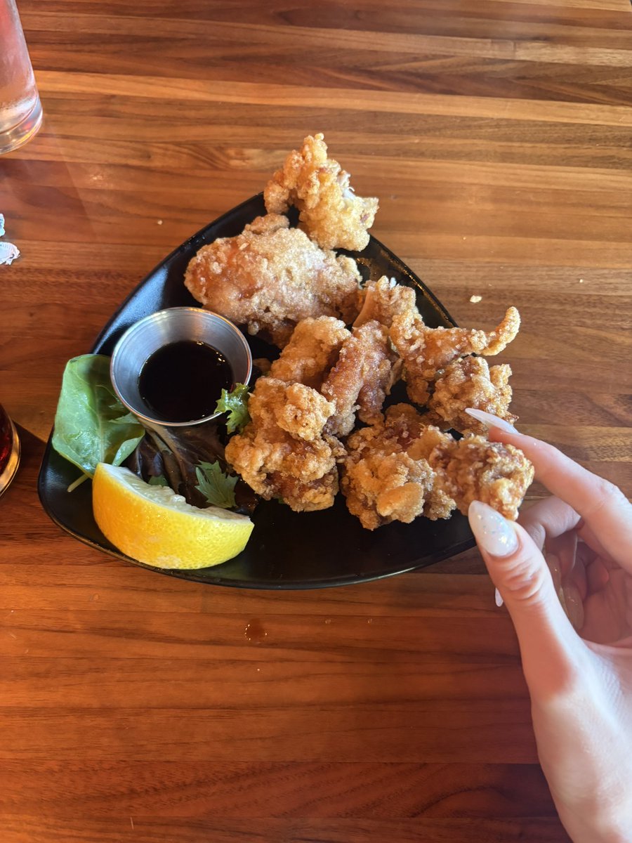 wretchedoll's tweet photo. today’s eats plus a small portion of my bfs ramen. shared the chicken w bf and only ate a few bites of the bao bun bc it kinda sucked and didn’t agree with my hungover stomach. maybe ~1400 it’s like a big estimate bc i used a lot of sauce lol https://t.co/WYyV788Iki