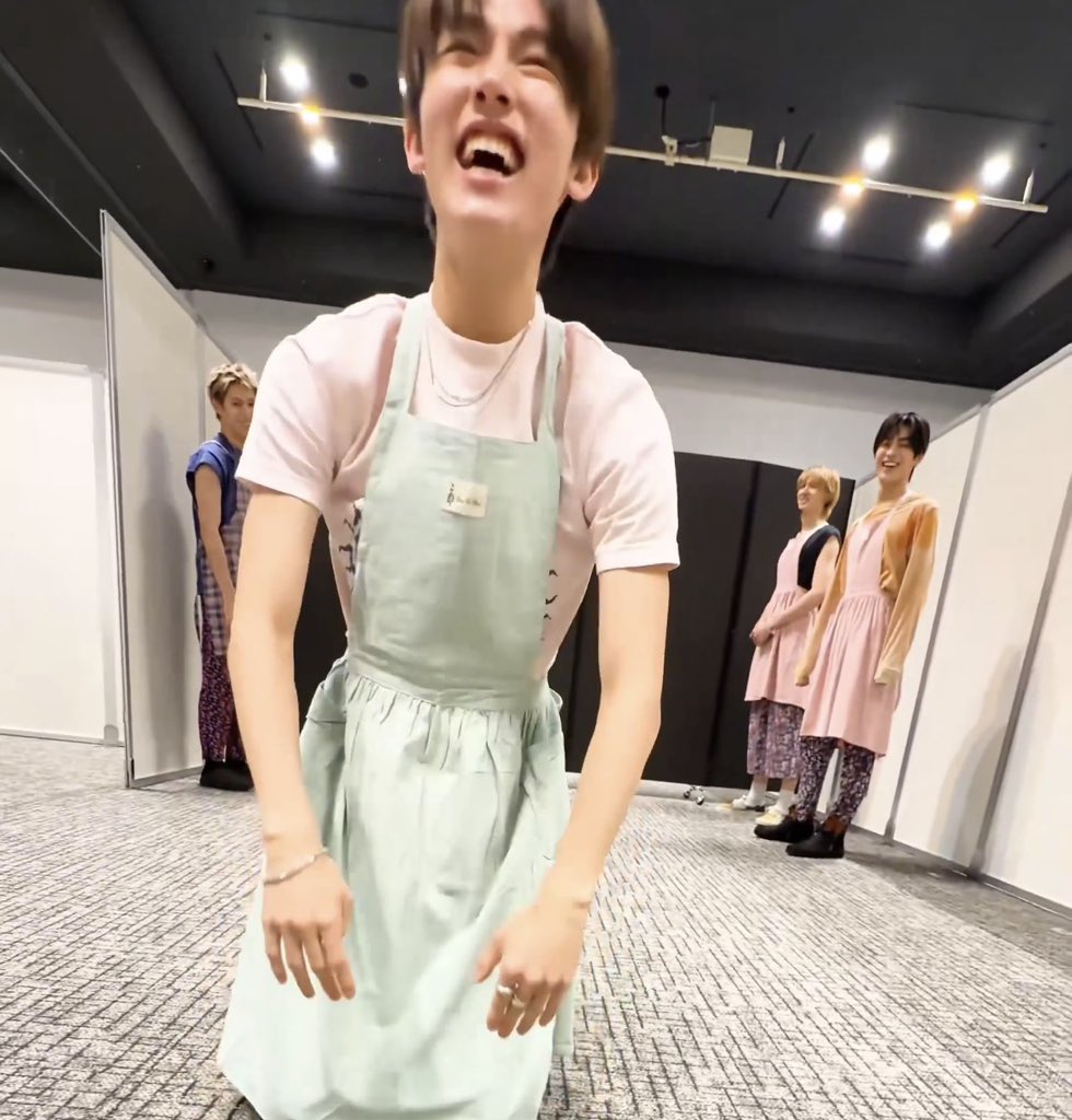 eomseaniee's tweet photo. THE CUTEST EVERR😭😭 EU😭💧🥺 Uu E u😭💧🥺 UE😭 EU 🥺💧💧EE u 😭UUEH🥺🥺 E 😭U EE 💧U EU🥺💧EU😭💧HEu😭 UEUE😭u💧 😭 UE e u🥺💧EU uu😭U 😭eE E😭🥺 e E EUE 😭🥺💧EEE E💧u 🥺EU💧😭💧😭UEUE UE🥺😭 https://t.co/VehaHQGkCd