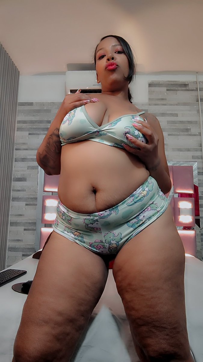 EbonyPriincess's tweet photo. Very horny !! 🥵🔥
https://t.co/VjtaitniBw
@JohnArispe34024
@CamAngelsLive2
@ChaturbateMode
@camangelspromo
#bigass #ebony #latam #sexygirl https://t.co/Pb3jmMBqOC