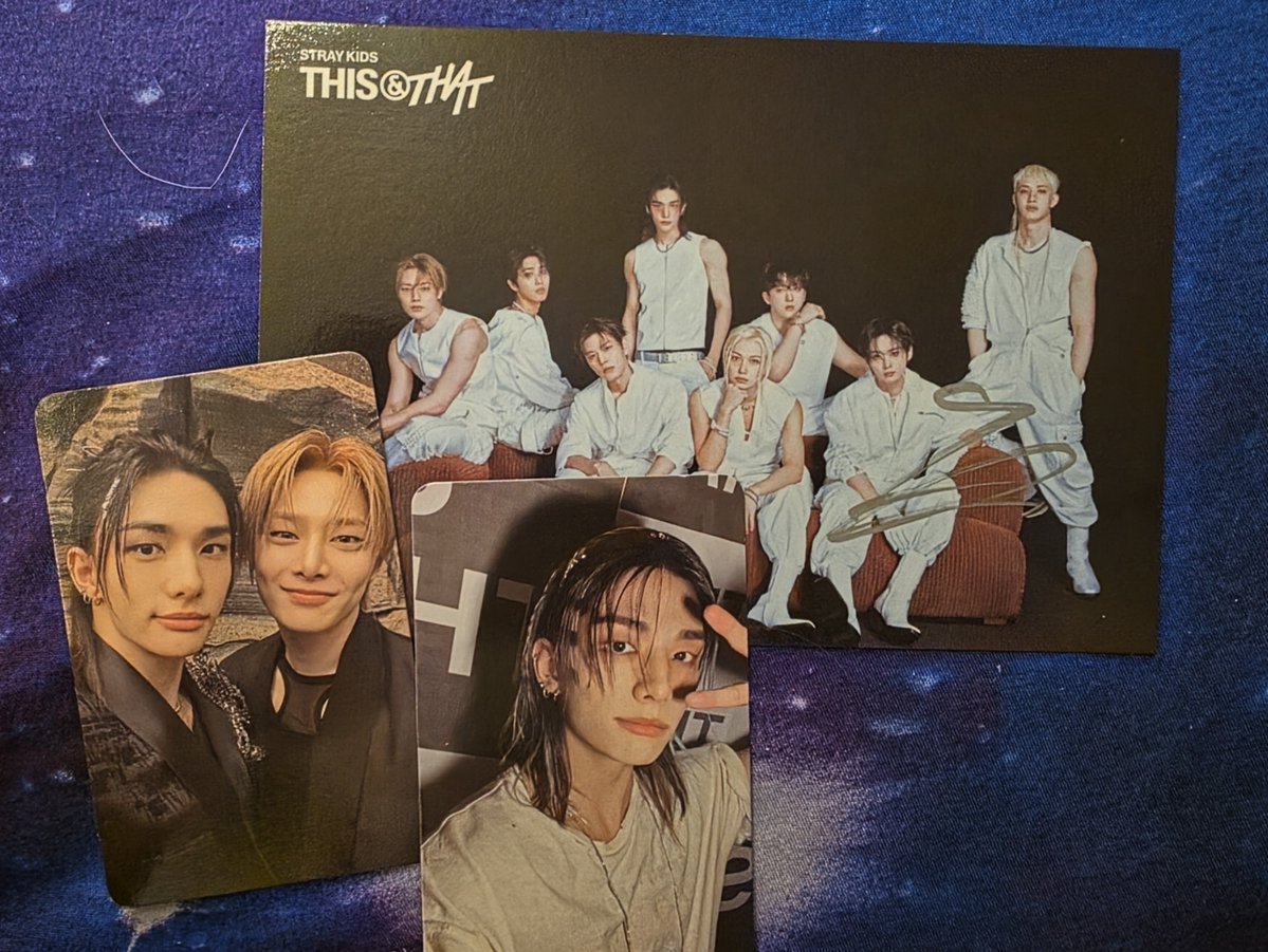 gekkouai's tweet photo. THANK U GOBLIN MAMAS FOR HELPING OBTAIN MY FIRST SIGNED ALBUM EVER AND MAKING SURE ITS HYUNJIN 🥺🥺🥺🥺🥺🥺🥺🥺🥰🥰🥰🥰🥰 and thanksies ghost for roping me for it HEEHEE https://t.co/rwviMBBLwE