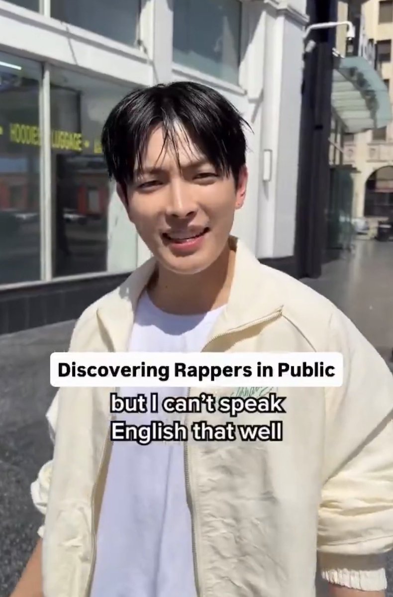 mooonbunny's tweet photo. “i can’t speak english that well” says a man who did over ten interviews only in english with half of them an hour long https://t.co/93huvqLUKr