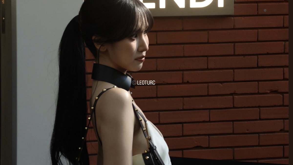 TURCPRODUCTIONL's tweet photo. PRINCESS MINA AT MILAN FASHION WEEK
#FendiSS27xMina #FendiSS27 #MYOUINA https://t.co/plAdNly58D