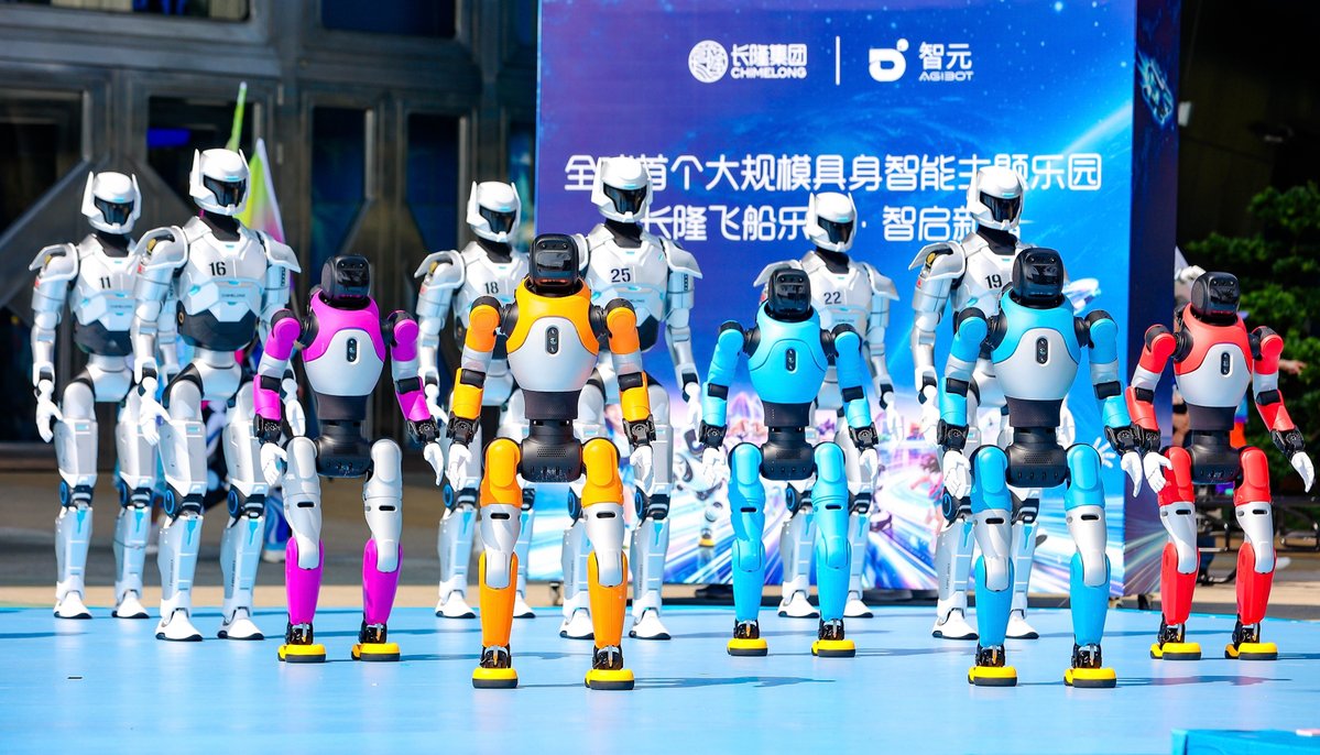 AGIBOTofficial's tweet photo. 300+ robots. One resort. Multiple real-world roles.

AGIBOT and Chimelong Group have officially launched a large-scale robot deployment at Chimelong in Zhuhai, China.

Across the resort, robots are being introduced for performances, AI education, visitor guidance, companionship and hotel services.

The launch also coincides with another milestone: AGIBOT’s 20,000th humanoid robot, an A3 Ultra, rolled off the production line and was delivered to Chimelong.

Built at scale. Now deployed at scale.
