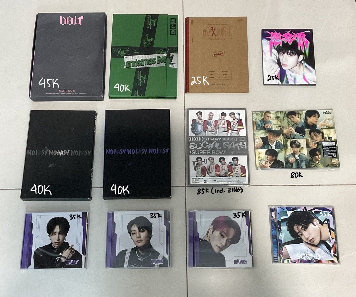 howlchans_'s tweet photo. wts stray kids album
left side : album only no pc
right side: with pc &amp; qr code qr code unscanned

📍 jakarta
✅ packing
ww buyer must have 🇮🇩 address

스트레이키즈 스키즈 방찬 리노 창빈 현진 한지성 필릭스 승민 정인 포카 양도 https://t.co/hvrNY8rfay