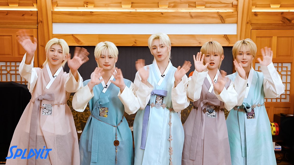 Splayitofficial's tweet photo. Splayit(에스플릿) 2026 추석 인사 메시지 🍂

🔗 https://t.co/HThOmKEAyI

#Splayit #에스플릿 https://t.co/LG5aiY9Fdp
