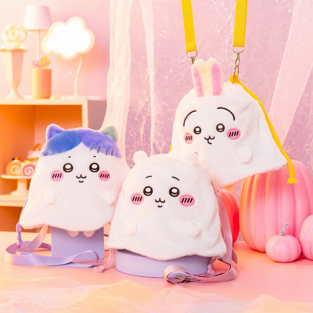 natakukaku's tweet photo. chiikawa park hallowen  

deadline 01 oct 2026 
*kalau kuota kurang dr 11k yen total belanja, ada adjustment harga nnt
 
usagi plush s  340,000   dp   285,000 
mini mascot keyring  225,000   dp   180,000 
drawstring shoulder bag  335,000   dp   275,000 
eco bag  285,000   dp   245,000