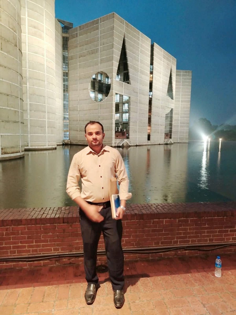 KaisarAli410035's tweet photo. >লুই আই কানের অমর সৃষ্টি জাতীয় সংসদ ভবন - রাতের আলোয় যেন আরও জীবন্ত।
> এই স্থাপত্য শুধু ইট-পাথর নয়, এটা আমাদের গণতন্ত্��, আমাদের গর্ব। 🇧🇩
📍 জাতীয় সংসদ ভবন, ঢাকা https://t.co/Qj62rIrH4j