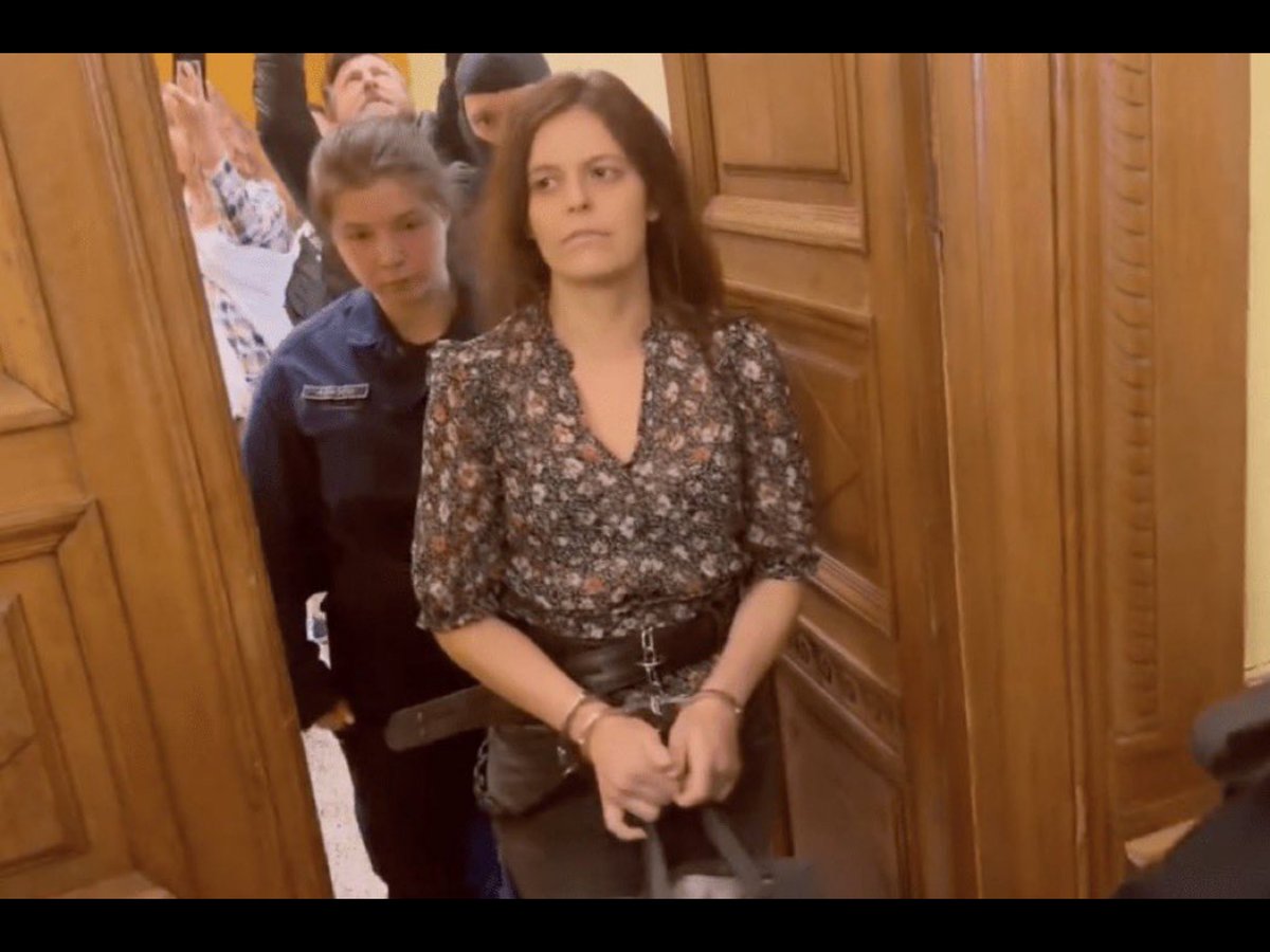 JUfarte's tweet photo. @SalisIlaria ….conta fino a cinque prima di parlare! https://t.co/LMBFGvPPnA