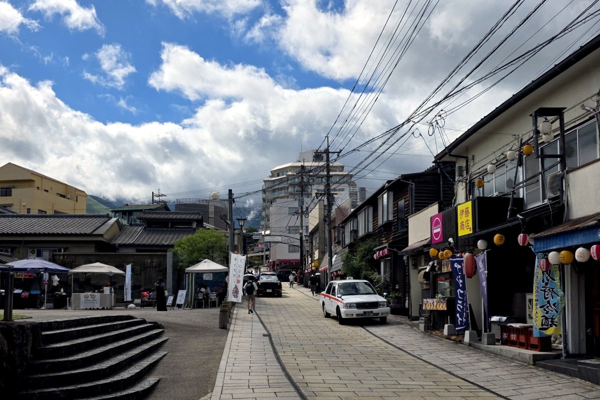 furunosoftech's tweet photo. シルバーウィークは大��県の別府温泉へ♨️
湯けむりが立ち上る街並みと硫黄の香りに癒やされ、心も体もリフレッシュできました。

皆さんはどんな連休を過ごされましたか？ https://t.co/7yGtyKg3eu