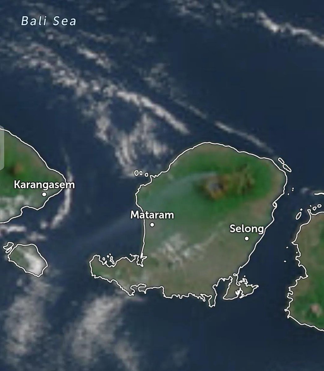 twoyulll's tweet photo. BREAKING

TERJADI KEBAKARAN HUTAN BESAR DI TAMAN NASIONAL GUNUNG RINJANI https://t.co/T6VpYYlR0f