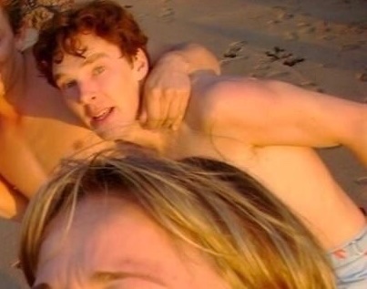 2juxtalock's tweet photo. hi. teenlock at the beach. ok. bye https://t.co/lhPM36yX75