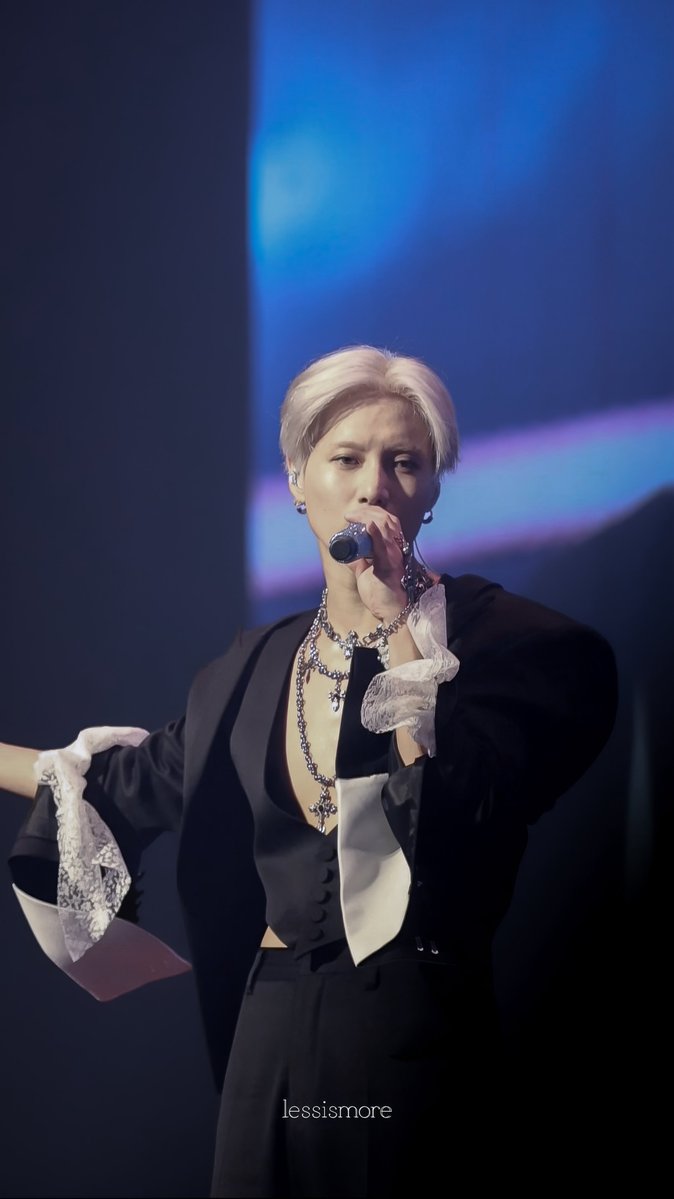 lessismore718's tweet photo. 260918 <LiMiNaL> in SEOUL

Night Away🌃

#태민 #TAEMIN #テミン #泰民 
#TAEMIN_LiMiNaL #TAEMINWORLDTOUR https://t.co/Iq9JpFemI5