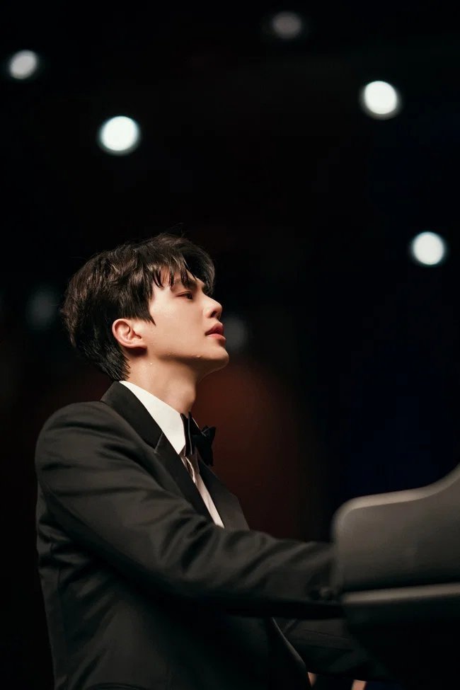 flowerlikehoi's tweet photo. 비오정요로 애 벤 정요가 왤케 보고싶지 지휘자 정요 애 생겼다 하면 뒷목 잡을 사람 강할배+이사장인데 더 놀라 자빠질 일은 손자가 저 애기의 생물학적 아빠라는 것

미쳤어? 이 자식 니 엄마 인생 잡아먹더니 이제 최정요까지 잡아 먹으려고..!
예상했던 일 아니세요?
뭐?
흥미롭다면서요 우리 사이 https://t.co/SnnHcaU4mC