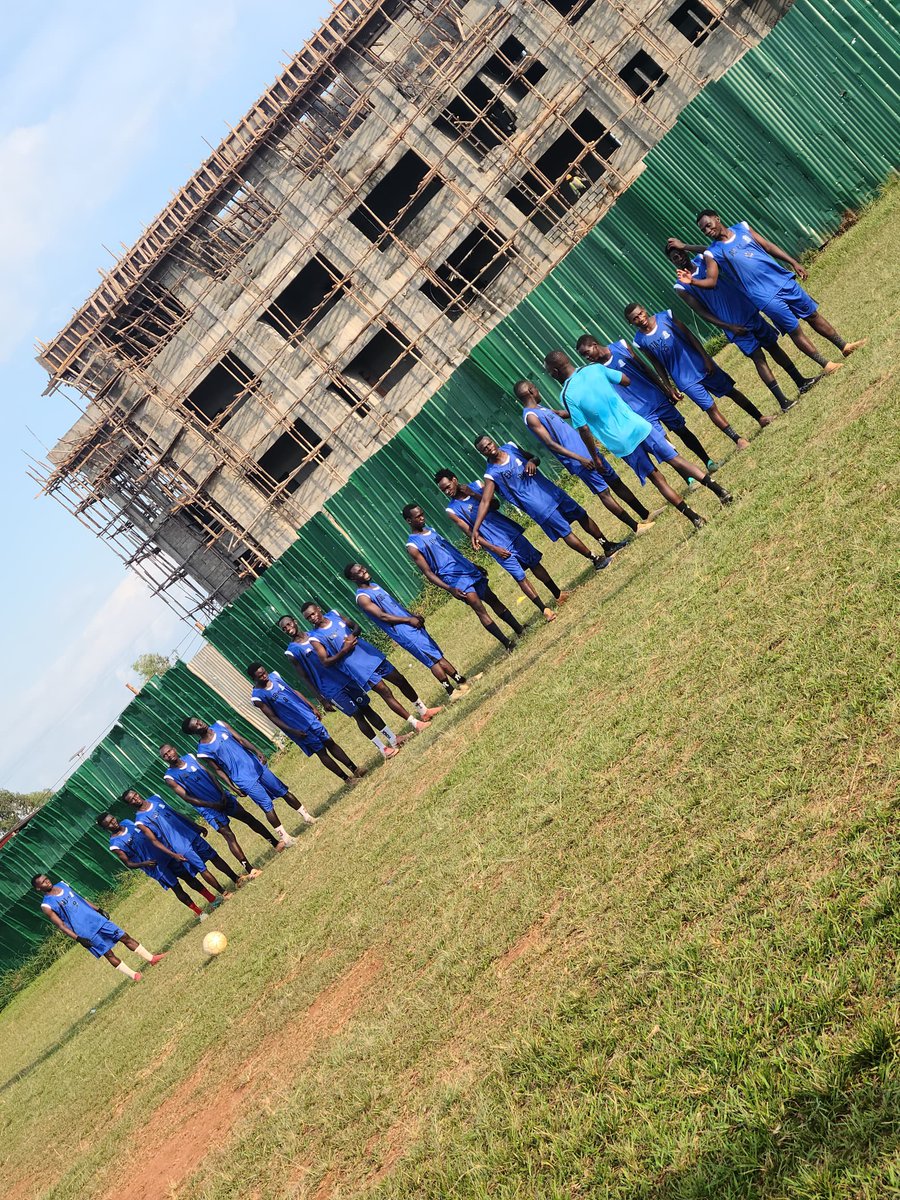 gulugamesunion's tweet photo. ⚽️ Equipping Our Team, Strengthening Our Game! 💪

The 22nd Games Union Council proudly handed over new training bibs to the Male Football Team. 🦁⚽️

We believe in supporting our athletes with the resources they need to train, compete, and represent Gulu University with pride. https://t.co/l6kO0xAPr3