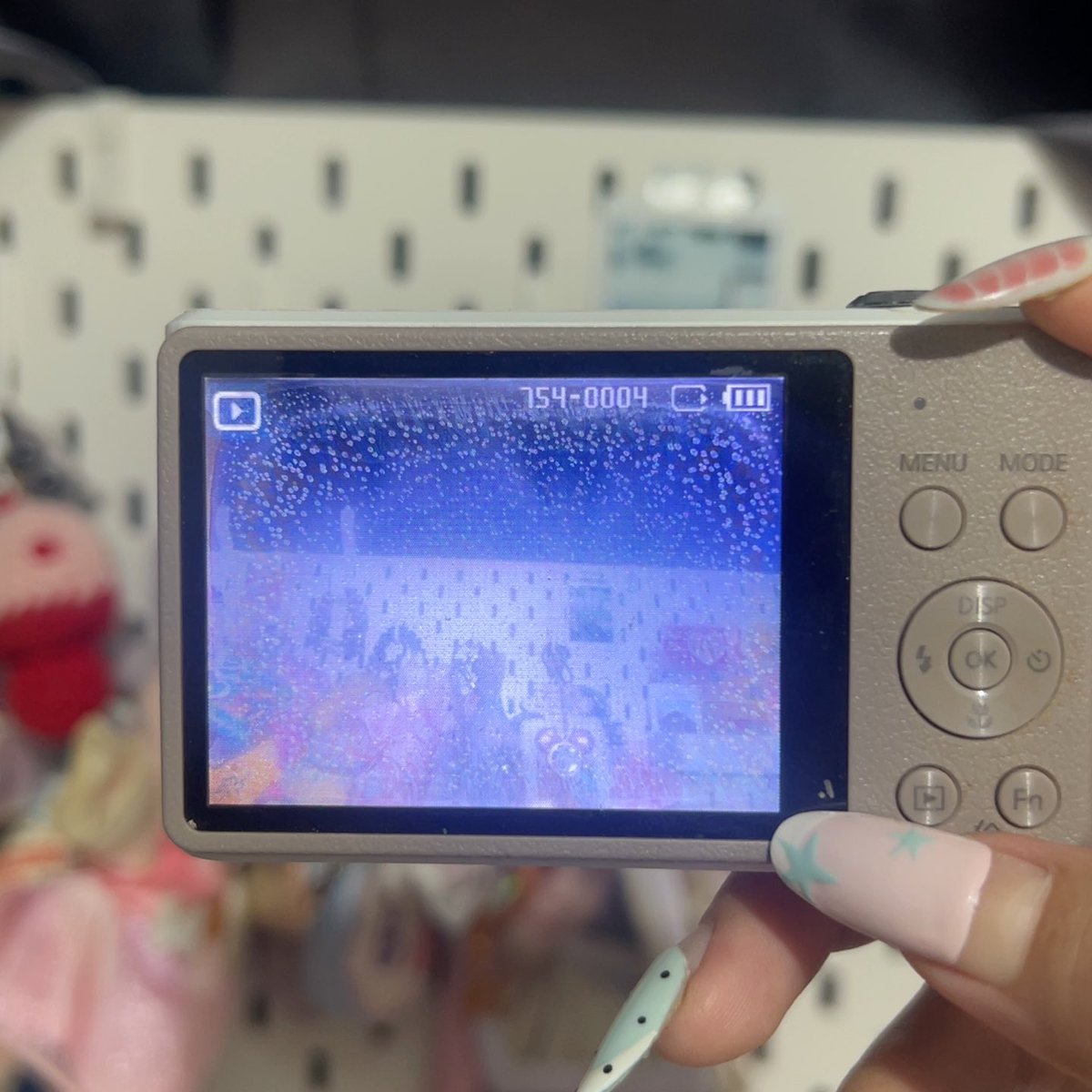 orangehmd17's tweet photo. Samsung ST77 Rare 600 บาท
โทนฟุ้ง หมอกๆ ค่ะ ซูมลื่น แฟลช ปกติ 
อุปกรณ์:กล้อง+แบตแท้ 
ตำหนิ:โทนฟุ้ง+หน้าจอ(ไม่ส่งผลต่อภาพ)+
ฝาแบตปิดไม่สนิท(ใช้เทปปิดใช้งานได้ปกติค่ะ) https://t.co/sa3Iw74NWj