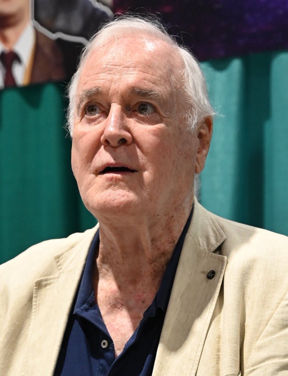 TG_desk69's tweet photo. This is a John Cleese appreciation post 

He has amazing values and is so down to earth and a true patriot 🇬🇧🇬🇧🇬🇧🇬🇧 https://t.co/GLnvxYgrWx