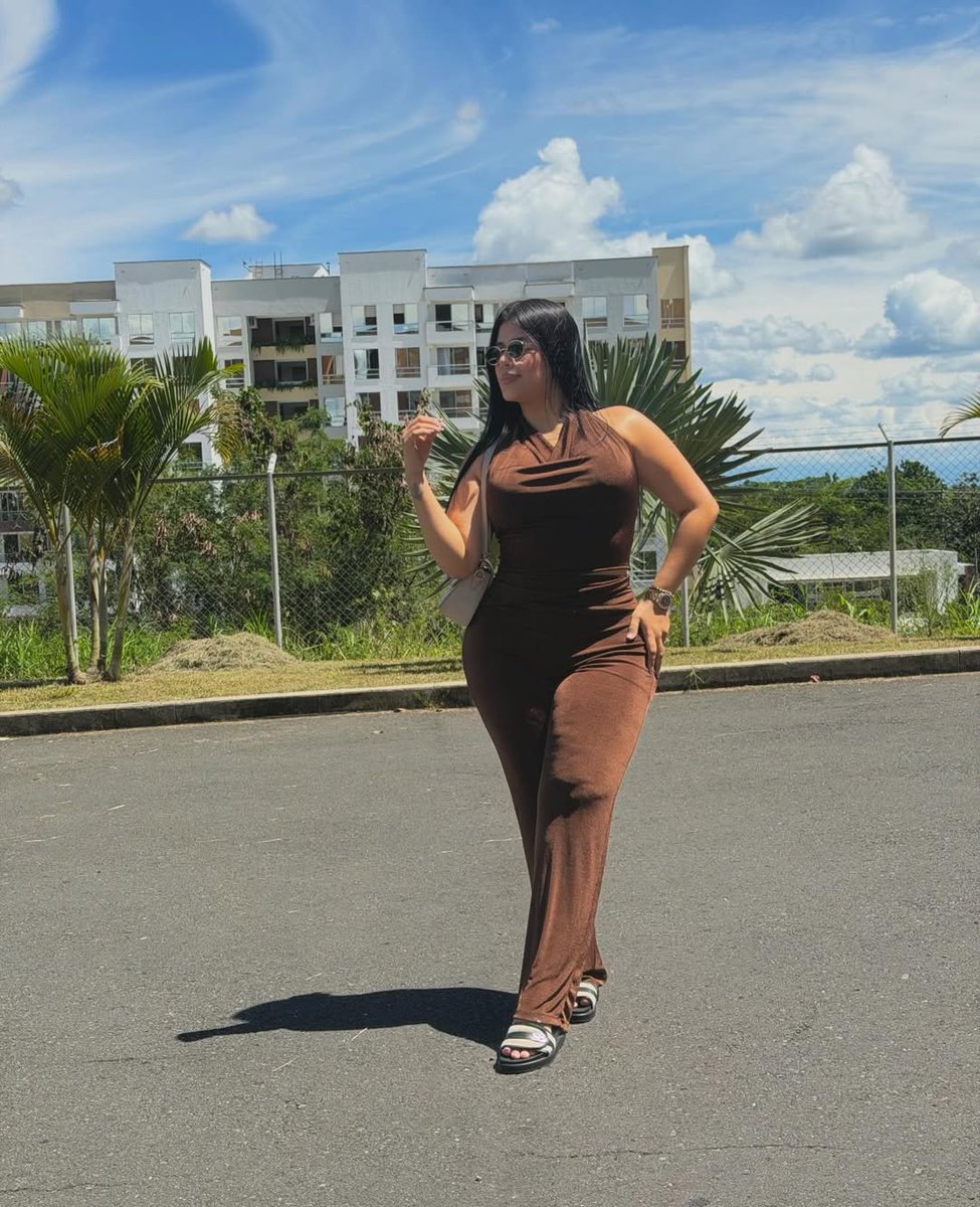 AlejandraNs00's tweet photo. Me encanta salir a dar paseos e ir a donde me gusta, ojalá estuvieras aquí conmigo sería la más feliz del mundo https://t.co/m7VW5i3XpR