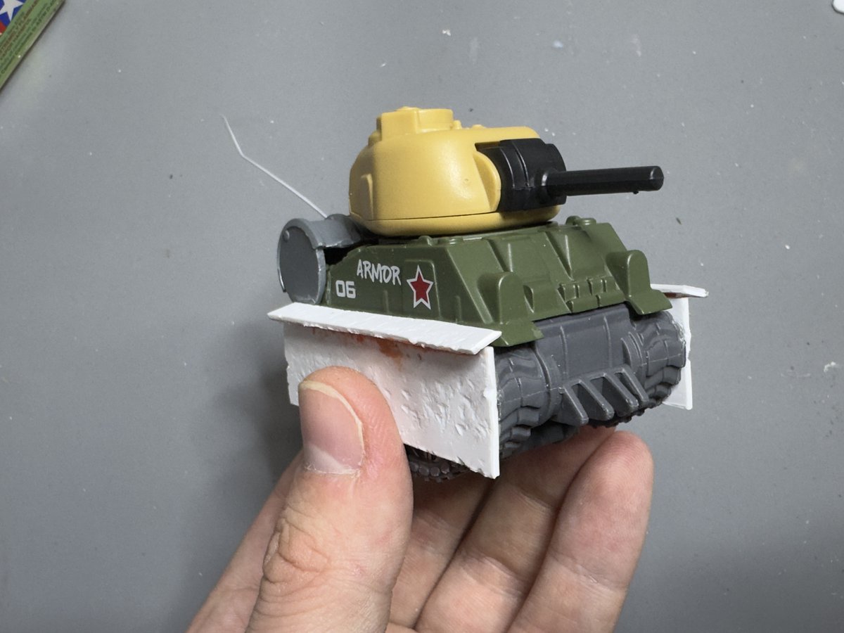 LogansHobbyLair's tweet photo. It's #wipwednesday! Kinda chilled out this week. Got me some cheap tank toys that are about the size of a grot tank to be... well grot tanks for #miniofthemonth. got some model kits done as well; a cool Zaku II, and gave some #blokees kits a try. #Nerdlings #wip #gunpla #gundam https://t.co/dJjQ3GbLgf
