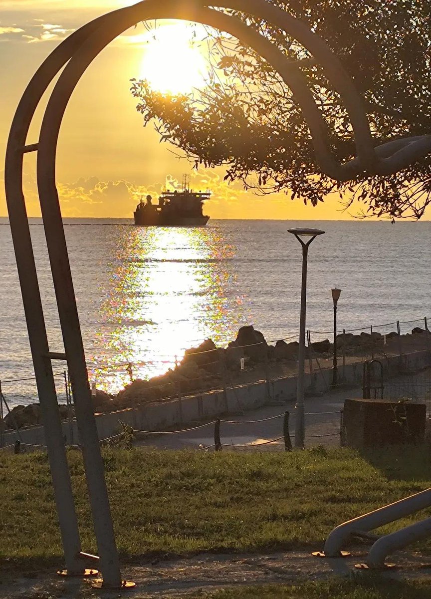 Travel_2Romania's tweet photo. Black Sea Coast România, Mangalia. Sunrise! Good Morning! #Constanța #BlackSea #România
📷Ion Gheorghe Dică https://t.co/ozRaCN21Ww