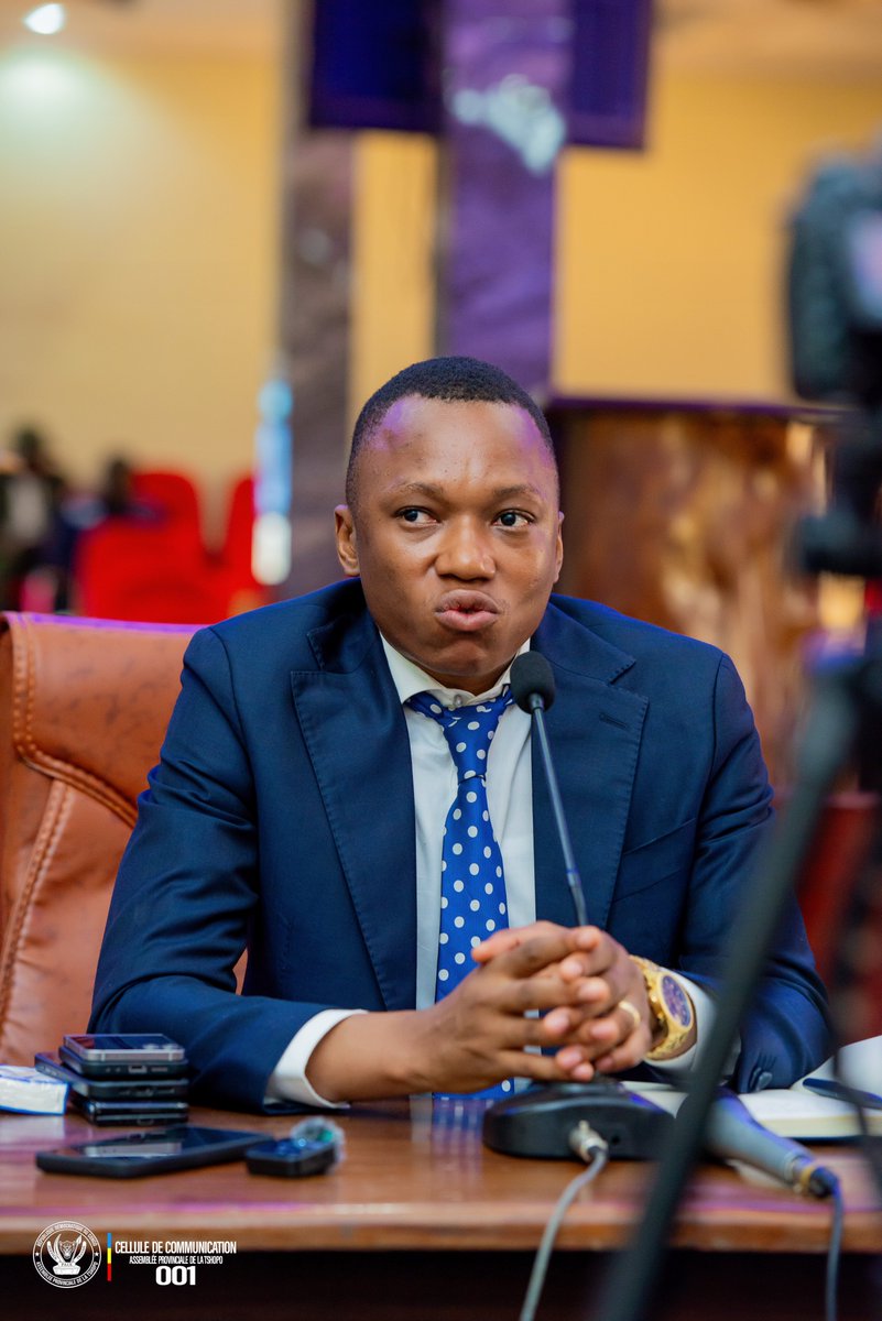 InfosSur01's tweet photo. #Tshopo : face à Ebola, Mateus Kanga appelle les députés à devenir des relais de la riposte auprès de leurs bases

Le président de l’Assemblée provinciale de la Tshopo, Dr Mateus Kanga Londimo, a appelé mercredi 23 septembre 2026 les députés provinciaux à s’impliquer davantage dans la sensibilisation contre la maladie à virus Ebola. Cet appel intervient après une séance de travail tenue à l’Assemblée provinciale avec le ministre provincial de la Santé, Dr Simon Bokongo Kawaya, l’équipe de riposte et plusieurs partenaires, venus solliciter l’appui des élus auprès des communautés.