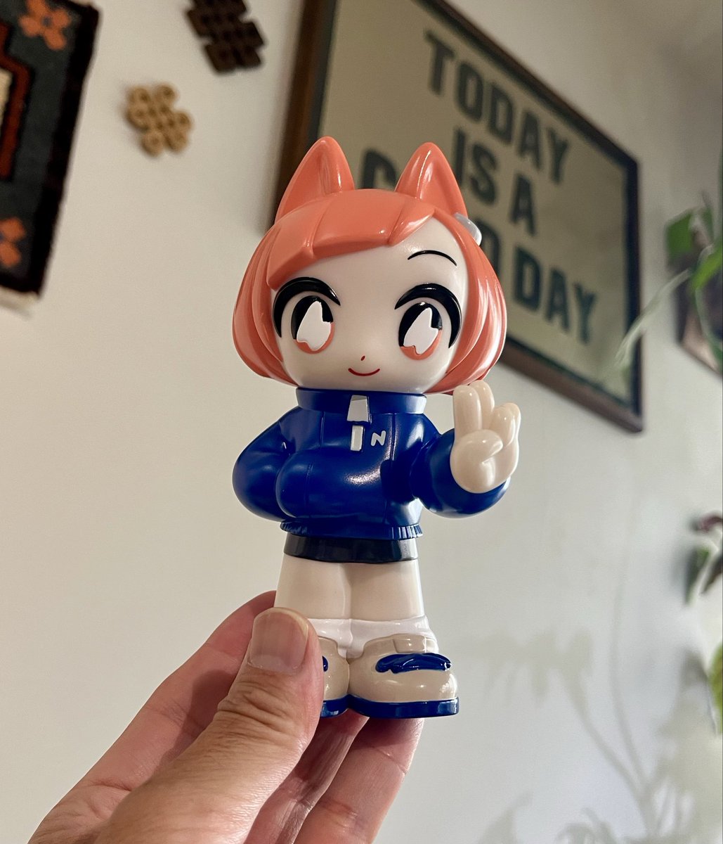 Hirashin44's tweet photo. ソフコン10、まごさんのヘッドセットつけさせてもらった😆🎵めっちゃかわいい！フィット感やばい！写真だけでは我慢できない💦これは必ずGETする🔥なんと今回ニチメちゃん待っててくれました🙌サインもありがとうございました🙇‍♂️まごさんの描くキャラとイラスト本当に大好きです✨
@magodesu
#ソフコン https://t.co/XXHhZskOQy
