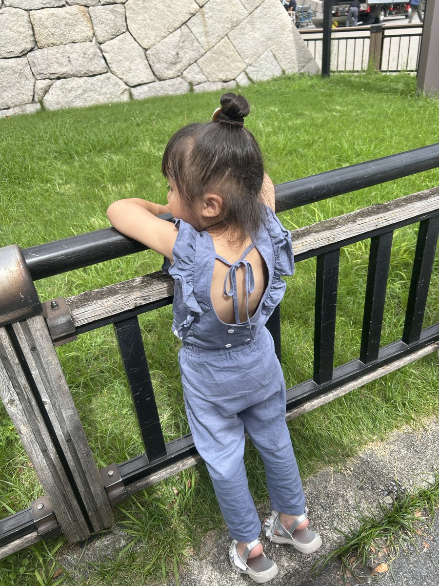 ayachan__14's tweet photo. 私の影響でGADORO好きな3歳の娘👧🏻

人生初のライブ参戦楽しんでた👧🏻🎀

#GADORO #独り言　#大阪城ホール https://t.co/D73pwwtw0D