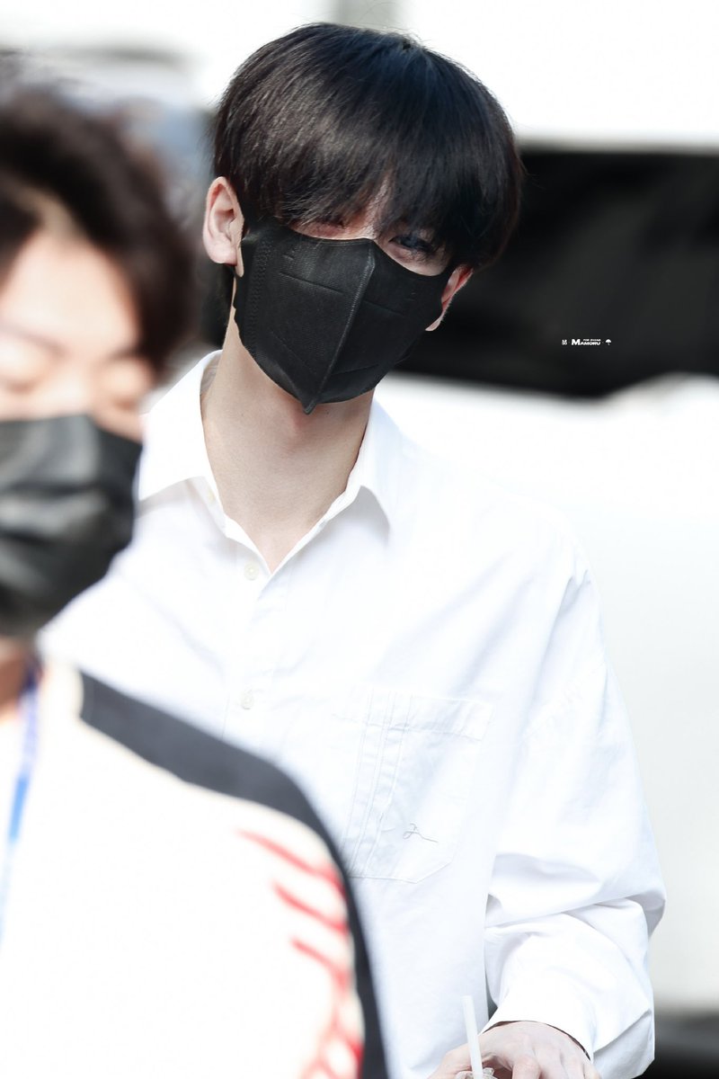 zh123_zip's tweet photo. 260924 자당 출근

©️MAMORU·张凌赫

#장릉혁 #Zhanglinghe #张凌赫 #จางหลิงเฮ่อ 
#자당 #Revenge #刺棠 https://t.co/JflH2aK68D