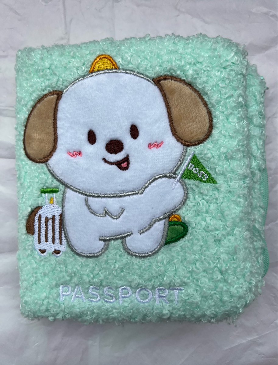 minamoorin's tweet photo. WTS พร้อมส่ง BOSS RIIZE 
มองรยงงี่  ม่อง  แอนตัน

Plush Coin Purse(big head) 590 รวมส่ง
(ไม่เคยแกะถุง)

Passport case  590 รวมส่ง
(แกะถุงมาลอง  แต่ไม่เคยออกไปข้างนอก)

สนใจ dm ได้เลยค่า  รับทั้งหมดลดได้ค่า
#ตลาดนัดRIIZE #ตลาดนัดน้องข้าว https://t.co/Askq07WCIs