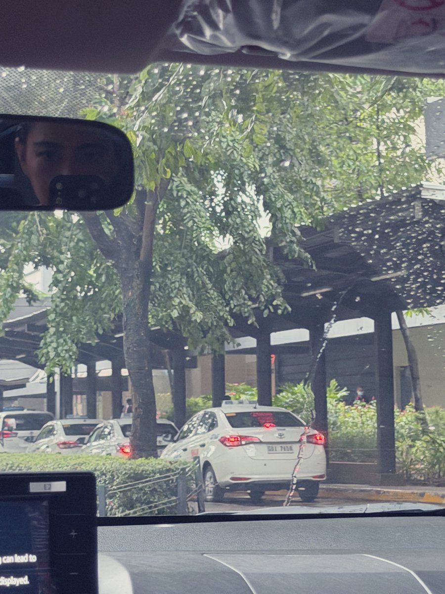 ellecrypto22's tweet photo. Gm loves 💕🖖☺️

manic rainy thursday 🌧️ https://t.co/S2GlXPMUbS