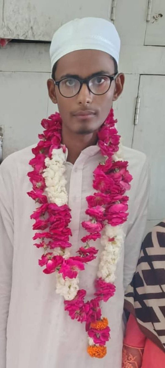 Anas_Khan46's tweet photo. गुमशुदा की तलाश 
ये बच्चा जिसका नाम हाफिज उबैदुल्लाह.
ये हमारे मामू मौलाना वज़ीहुल्लाह कासमी साहब का बेटा ये कल दोपहर 23.9.2026 से 
बीवी साहिबा मस्जिद खैराती खा मोहल्ला से गायब है 
मेरी @fatehgarhpolice @DMFarrukhabadUP से गुजारिश है कि हमारे  भाई को ढूंढने में हमारी मदद करें https://t.co/jSuAFDjHvH
