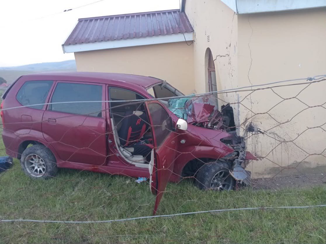 lnnocent191535's tweet photo. EASTERN CAPE🚨

Crash with injuries on R61 Mthatha towards Port St Johns near Mdlankomo.

#ECTraffic 
#SaNational247Updates https://t.co/S2mGGpYkWD