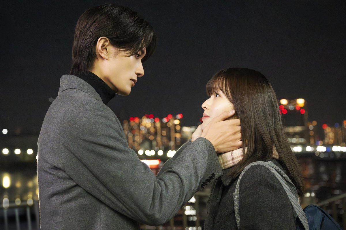 jyuuutaroO's tweet photo. 見たことないし、こんな美しい横顔 https://t.co/ZcuIV9FRx1