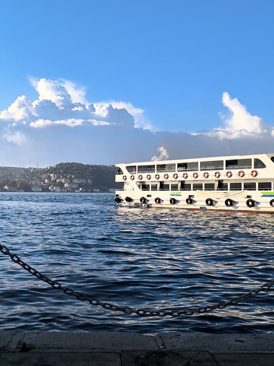 hcrtbyrm's tweet photo. İstanbul'da yapılacaklar listesi;
Sabah namazından sonra Beşiktaş-Ortaköy yürüyüş ✅ https://t.co/J9oFjf66dX