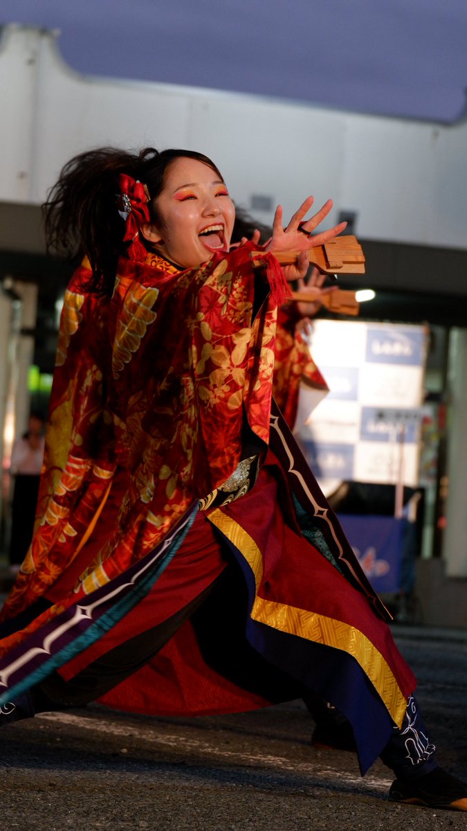 take63_cameraZ's tweet photo. 奥州YOSAKOI inみずさわ

遨～すさび〜

めちゃくちゃに、この方に惹かれました。
表情管理というか、魅せ方というか、もっと勉強しなきゃな〜と、、、
また見れたらいいな〜

#みずよさ
#遨～すさび〜 https://t.co/HMMsbvTPHh