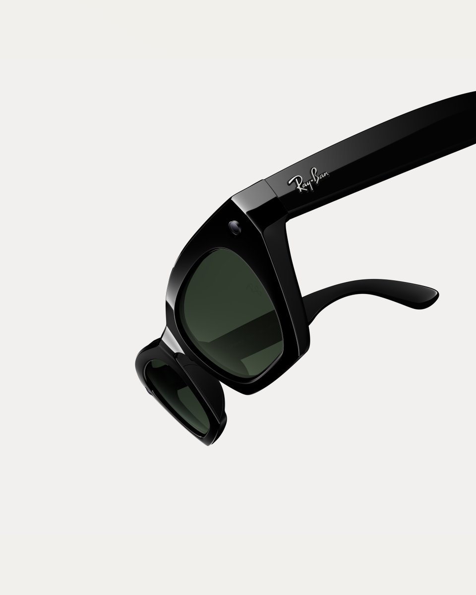 ray_ban's tweet photo. Meet the latest Ray-Ban Meta innovations.

🕶️ Ray-Ban Meta (Gen 3), available in the iconic Wayfarer &amp; Aviator and Zena for the first time
🔥 Exclusive limited-edition of Ray-Ban Meta (Gen 3) Aviator
🎧 New Ray-Ban Meta Audio glasses

The next chapter of Ray-Ban Meta starts now. https://t.co/skF5dNVGm4