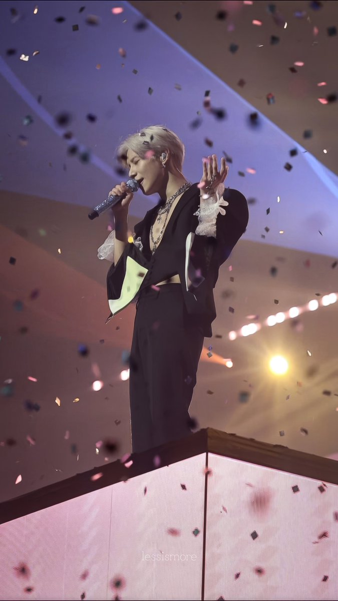 lessismore718's tweet photo. 260918 <LiMiNaL> in SEOUL

우릴 비춘 달을 훔쳐🌕🪩

#태민 #TAEMIN #テミン #泰民 
#TAEMIN_LiMiNaL #TAEMINWORLDTOUR https://t.co/UurDp7FRxE