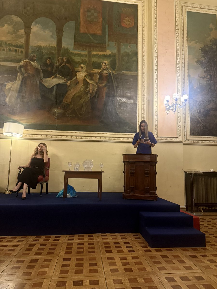JesusJCarnero's tweet photo. Acompañando a Mar Sancho en la presentación de su nuevo libro: ‘La belleza del agua’.

¡Enhorabuena por esas 💦 de alegría ! https://t.co/IuxGmD3Vzz