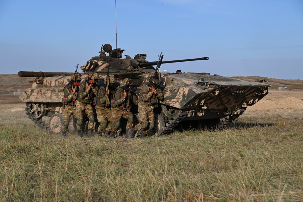 TheGreyPatriot_'s tweet photo. 🇰🇿 Today's training of troops from undisclosed mechanized unit at “Spassk” training ground as part of “Aibalta-2026” drills in Karaganda Oblast.
#Kazakhstan #Kazakh #Today #Military #Army #Asia #Training #Tactical #Armored #PKM #AK74 #BMP2 #Mechanized https://t.co/Wo32GkGvFQ