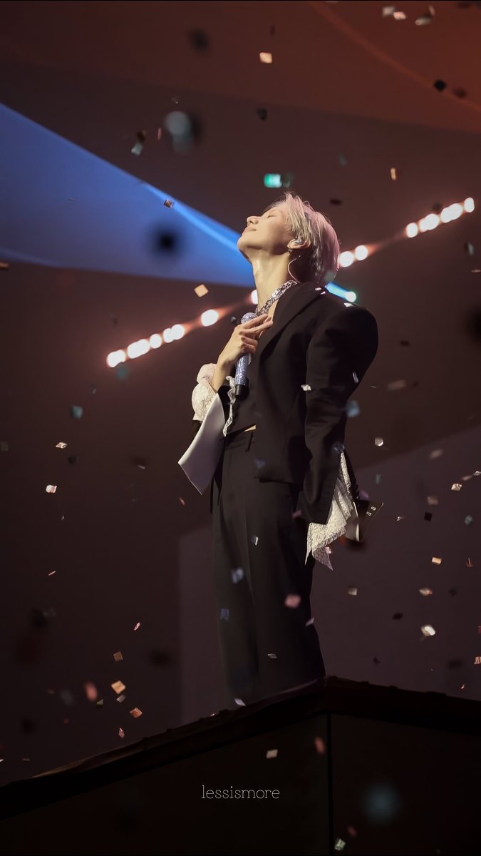 lessismore718's tweet photo. 260918 <LiMiNaL> in SEOUL

꿈꾸듯 서로를 느껴 더✨

#태민 #TAEMIN #テミン #泰民 
#TAEMIN_LiMiNaL #TAEMINWORLDTOUR https://t.co/aqOL6khuJZ
